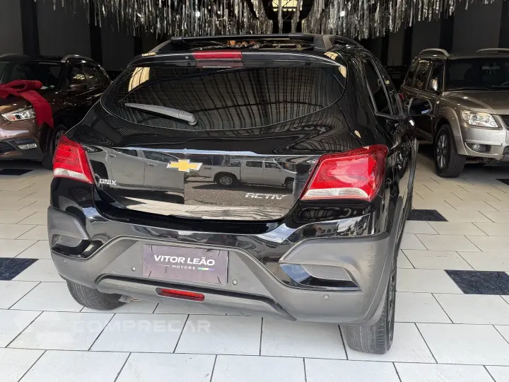 ONIX 1.4 MPFI ACTIV 8V FLEX 4P AUTOMÁTICO