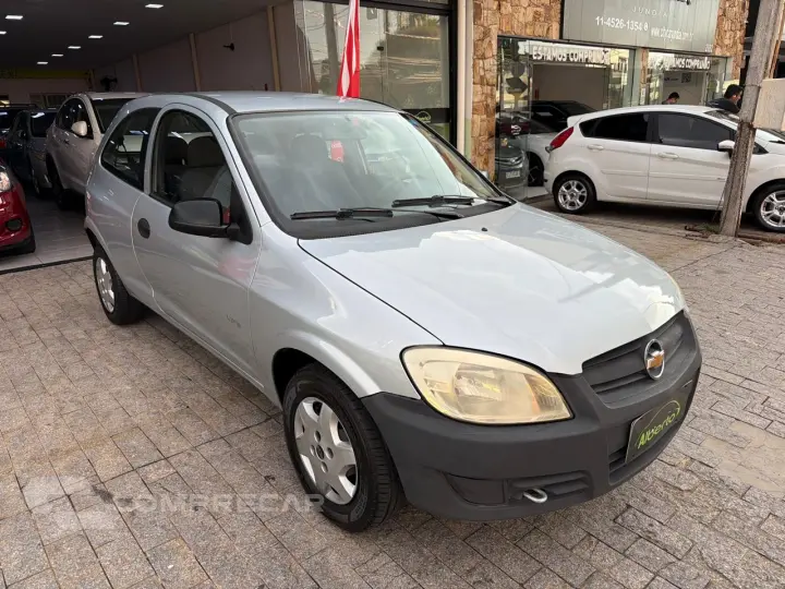 CELTA 1.0 MPFI Life 8V