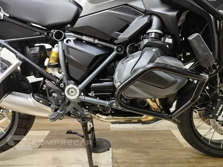 R 1250 GS TRIPLE BLACK