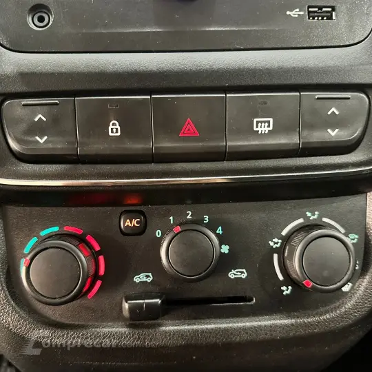 Kwid KWID Zen 1.0 Flex 12V 5p Mec.