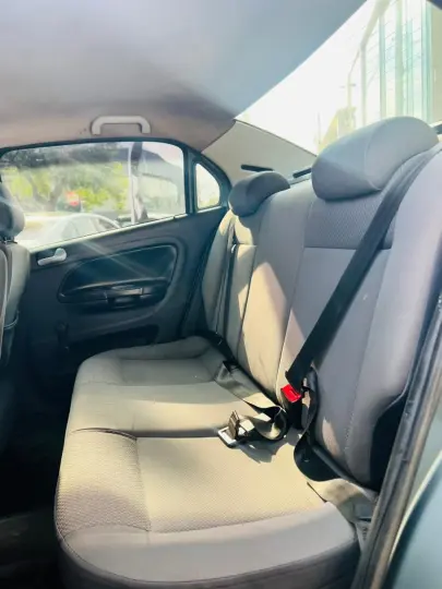 VOYAGE 1.0/1.0 City Mi Total Flex 8V 4p