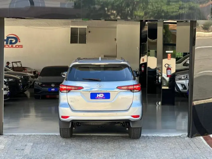 HILUX SWSRXA4FD