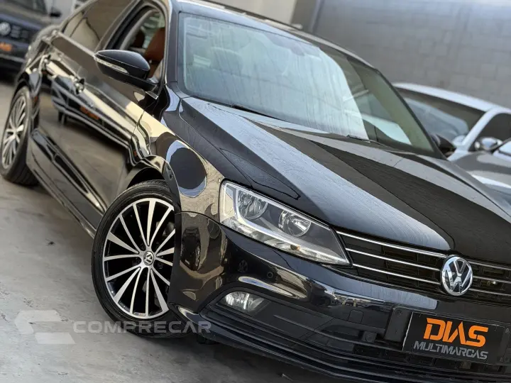JETTA 2.0 TSI HIGHLINE 211CV GASOLINA 4P TIPTRONIC