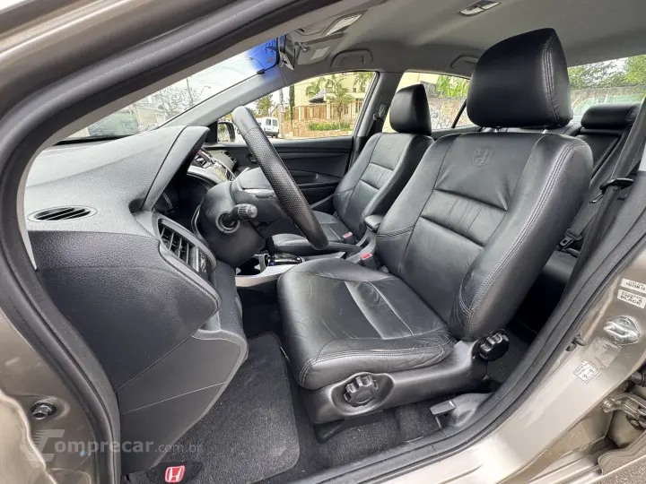 CITY 1.5 LX Sedan 16V