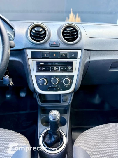 VOYAGE 1.6 MI 8V