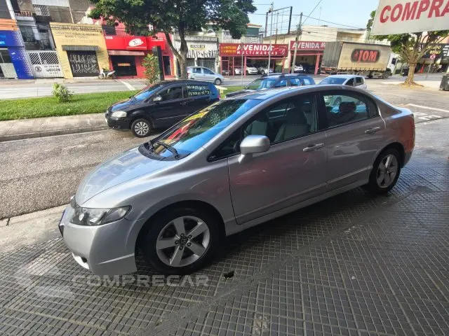 CIVIC - 1.8 LXS 16V 4P AUTOMÁTICO