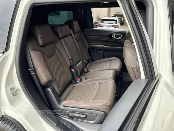 Commander Overland T270 1.3 TB Flex Aut.