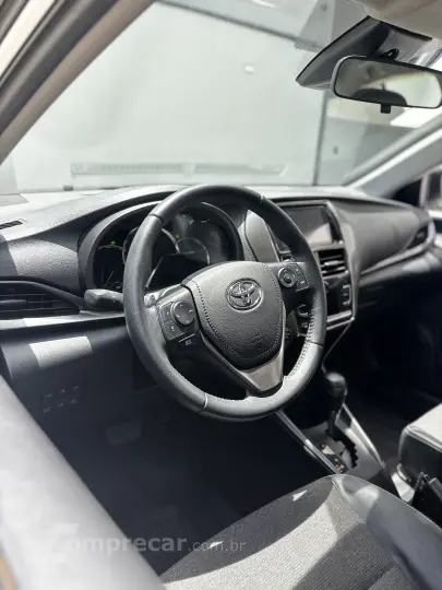 YARIS 1.5 16V Sedan XS