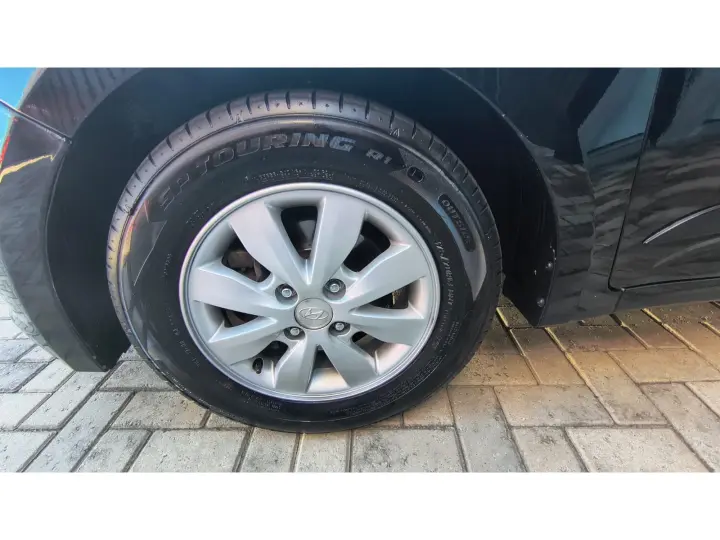 HB20S 1.6 COMFORT PLUS 16V FLEX 4P MANUAL