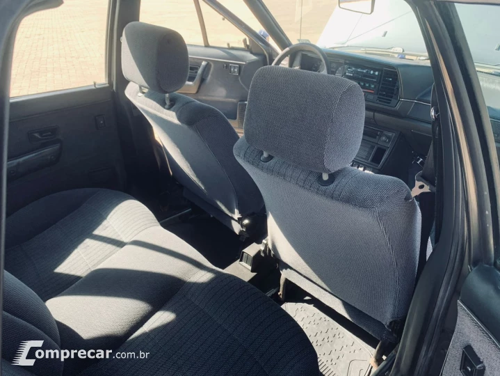 SANTANA 2.0 GLS 8V