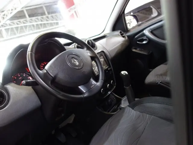 DUSTER - 1.6 4X2 16V 4P MANUAL