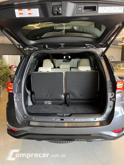 HILUX SW4 2.8 SRX Diamond 4X4 7 Lugares 16V Turbo Intercoole