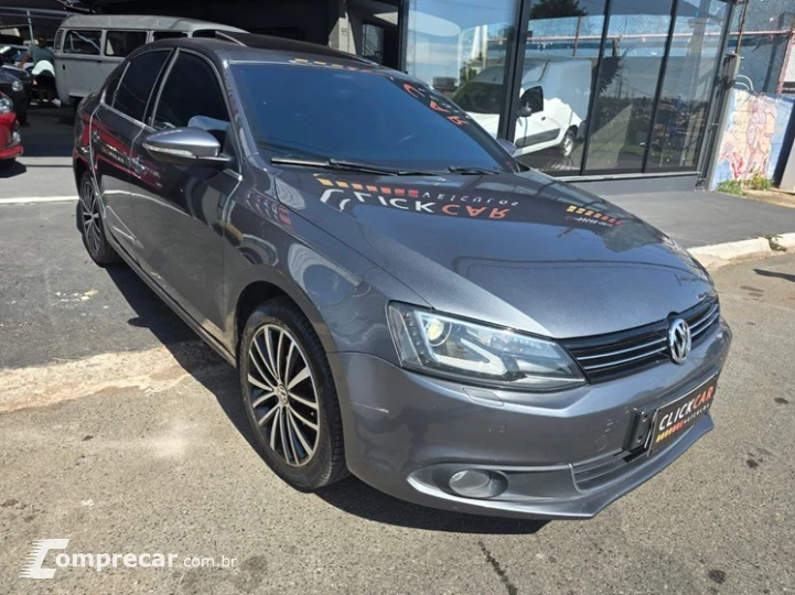 JETTA 2.0 TSI Highline 211cv