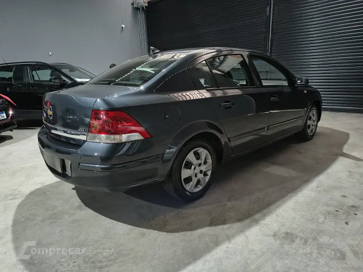 VECTRA 2.0 MPFI Expression 8V