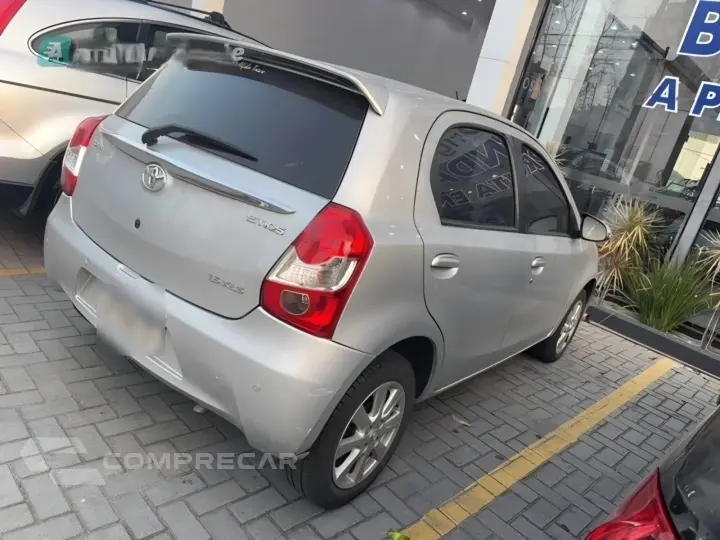 ETIOS 1.5 XLS 16V FLEX 4P AUTOMÁTICO