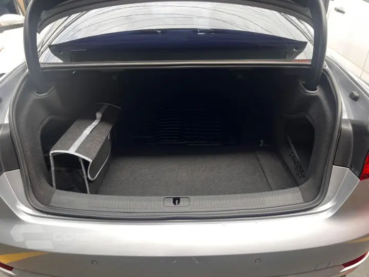 A4 Launch Edition 2.0 TFSI 190cv S troni