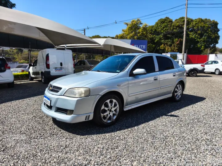 ASTRA 2.0 MPFI Advantage 8V