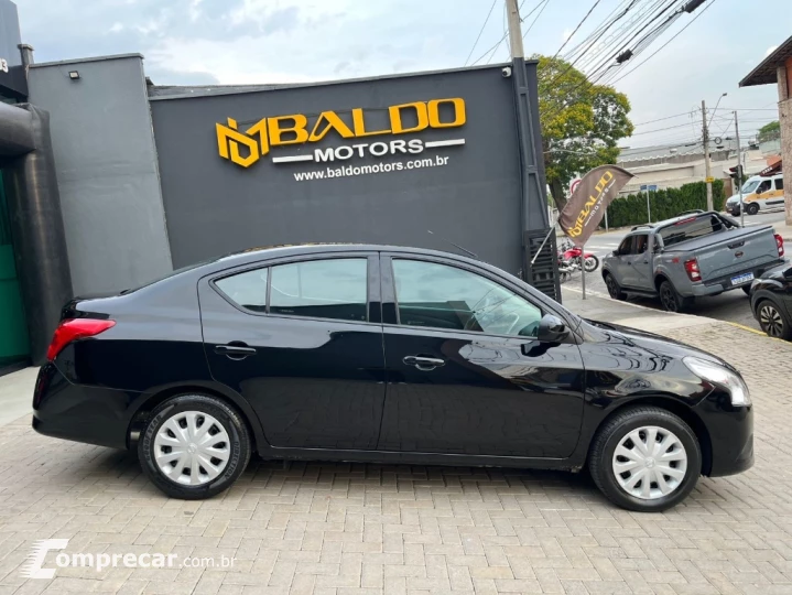 VERSA 1.0 12V FlexStart 4p Mec.