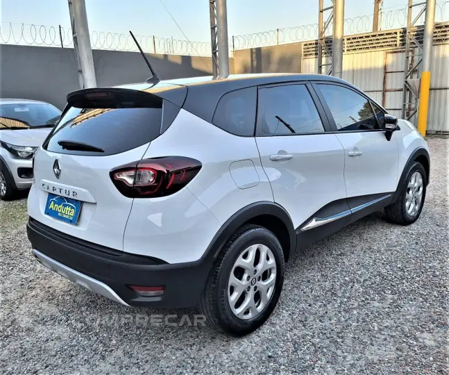 Captur 1.6 16V 4P FLEX SCE LIFE X-TRONIC CVT