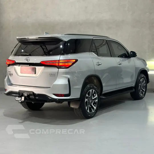 Hilux SW4 SRX Plat. 4x4 2.8 TB Die. Aut.