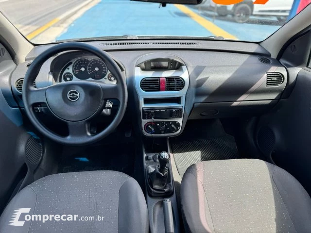 CORSA SEDAN - 1.4 MPFI PREMIUM SEDAN 8V 4P MANUAL