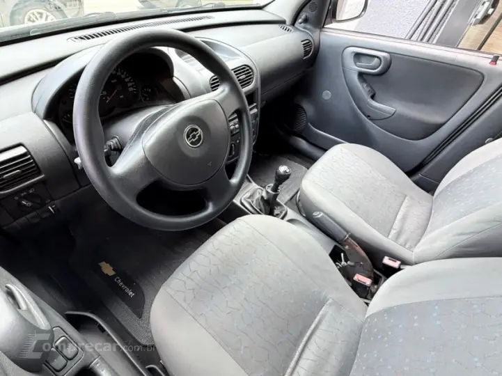 CORSA 1.0 MPFI Maxx Sedan 8V