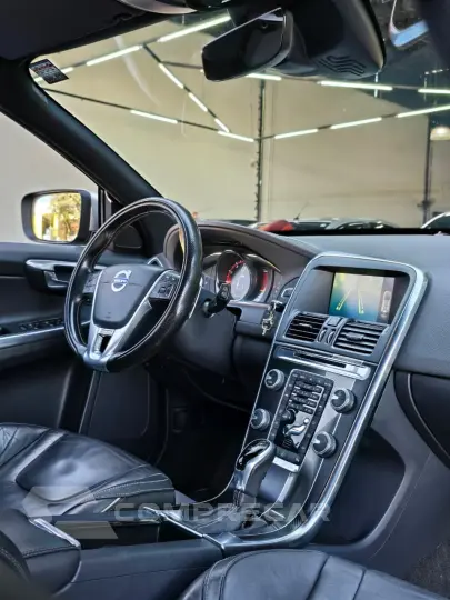 XC 60 T-5 R-DESIGN 2.0 FWD 5p