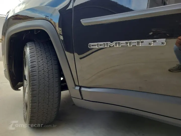 COMPASS LONGITUDE 2.0 4x2 Flex 16V Aut.