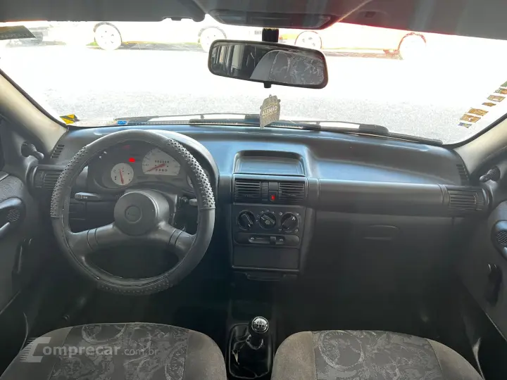 CORSA 1.0 MPFI Milenium Sedan 8V
