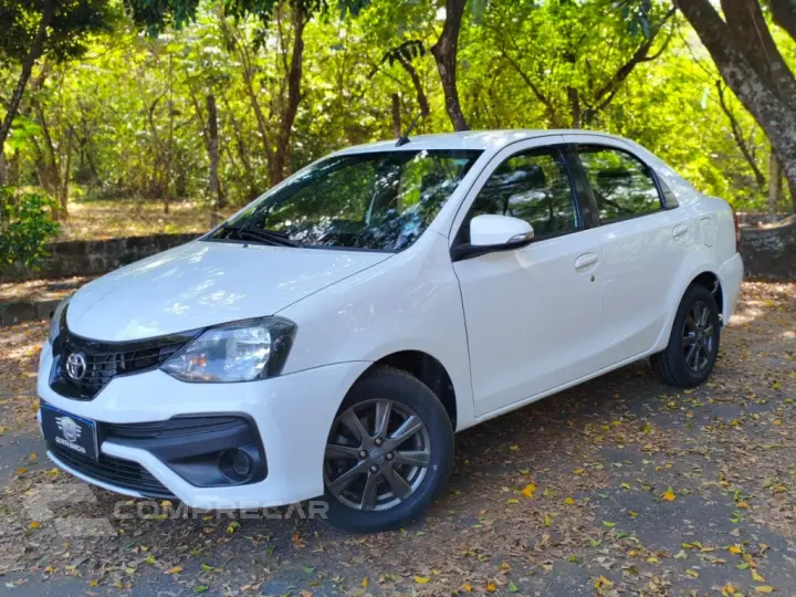 ETIOS 1.5 X PLUS SEDAN 16V FLEX 4P AUTOMÁTICO