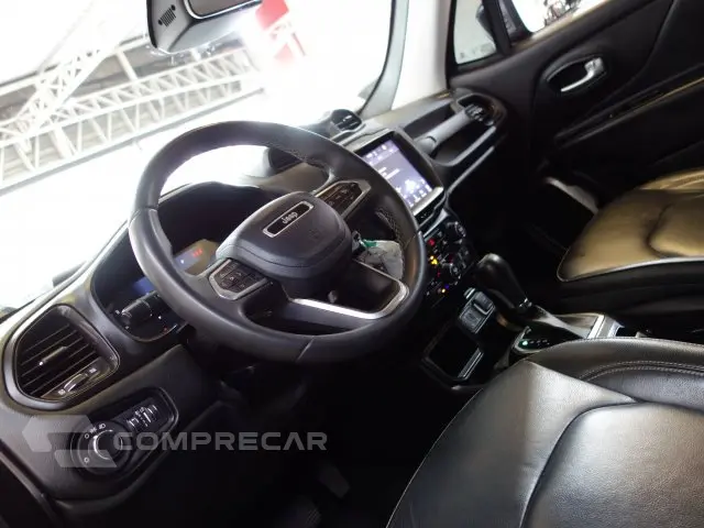 RENEGADE - 1.3 T270 TURBO LONGITUDE AT6