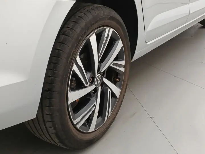 VIRTUS 1.0 200 TSI HIGHLINE AUTOMÁTICO