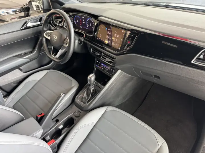 Nivus 1.0 4P FLEX 200 TSI HIGHLINE TURBO AUTOMÁTICO