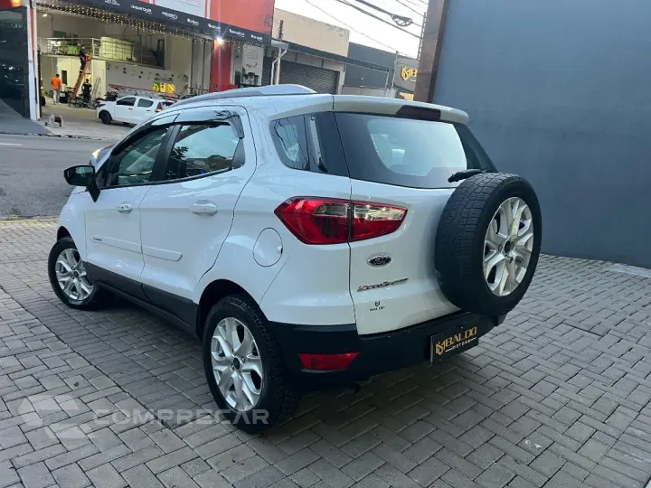 EcoSport TITANIUM 2.0 16V Flex 5p Aut.