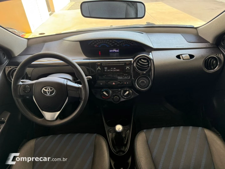 Etios Hatch XS 1.5