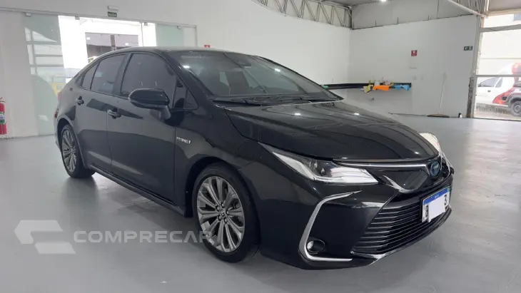 COROLLA 1.8 VVT-I Hybrid Altis