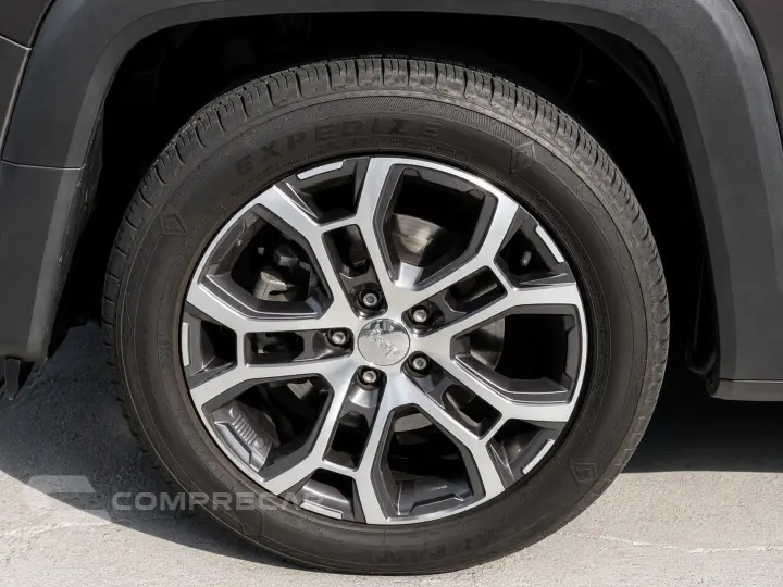 RENEGADE 1.3 T270 TURBO FLEX LONGITUDE AT6