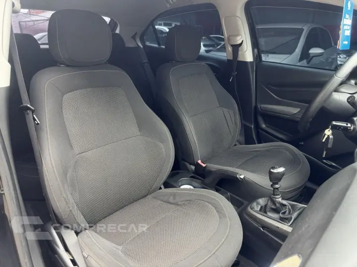 Onix Hatch 1.4 4P FLEX LT