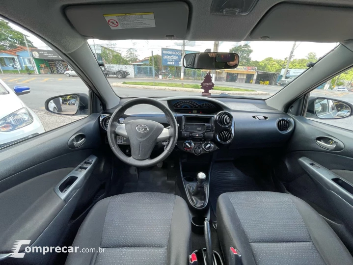 ETIOS 1.5 X Sedan 16V