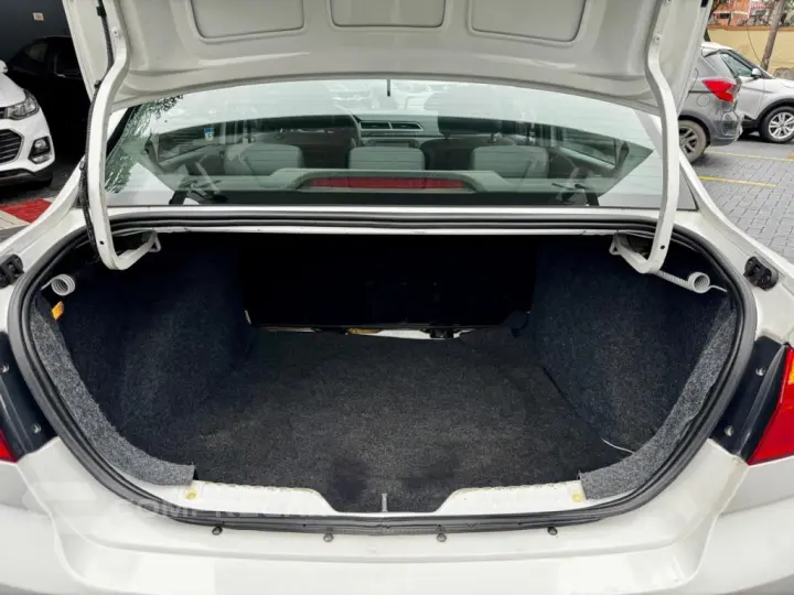 VOYAGE 1.0 12V MPI TOTALFLEX 4P MANUAL