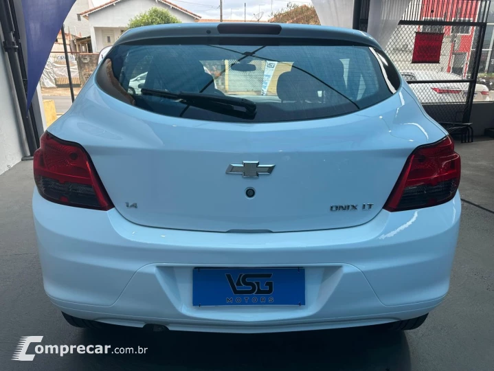Onix Hatch 1.4 4P FLEX LT
