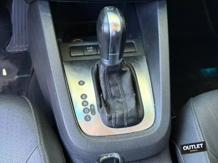 JETTA 2.0 COMFORTLINE FLEX 4P TIPTRONIC