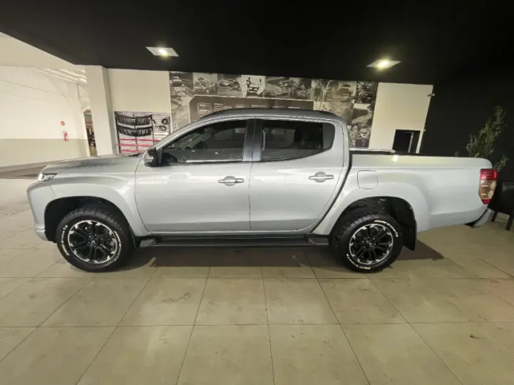 L200 TRITON 2.4 16V Turbo Sport HPE CD 4X4