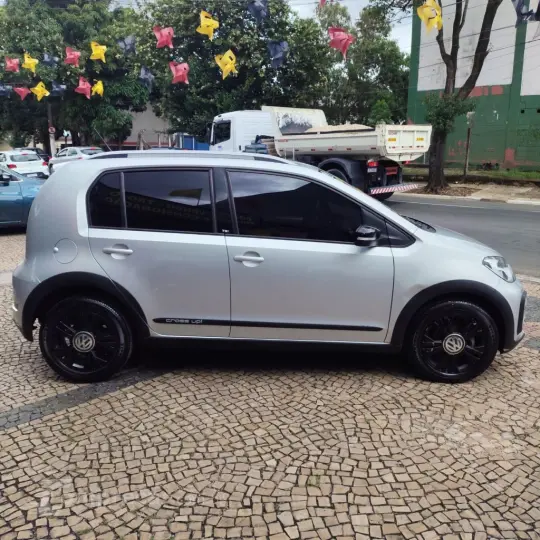 up! cross 1.0 TSI Total Flex 12V 5p