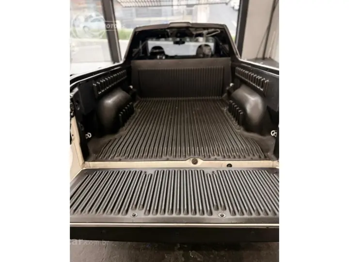 MONTANA 1.4 MPFI LS CS 8V FLEX 2P MANUAL