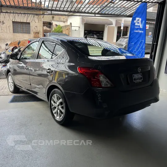 VERSA SL 1.6 16V Flex Fuel 4p Mec.