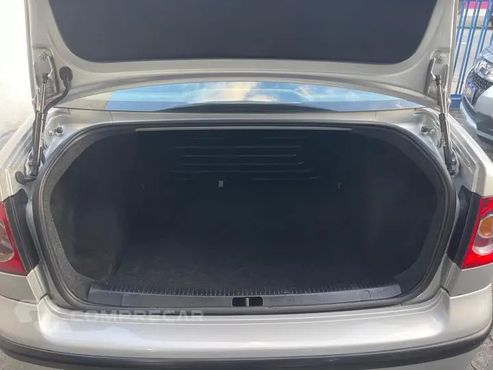 POLO 1.6 MI 8V