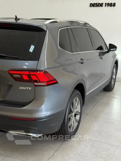 Tiguan 1.4 250 TSI TOTAL FLEX ALLSPACE COMFORTLINE TURBO AUT