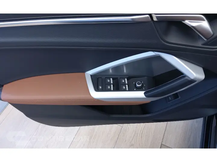 Q3 2.0 40 TFSI GASOLINA PERFORMANCE QUATTRO TIPTRONIC