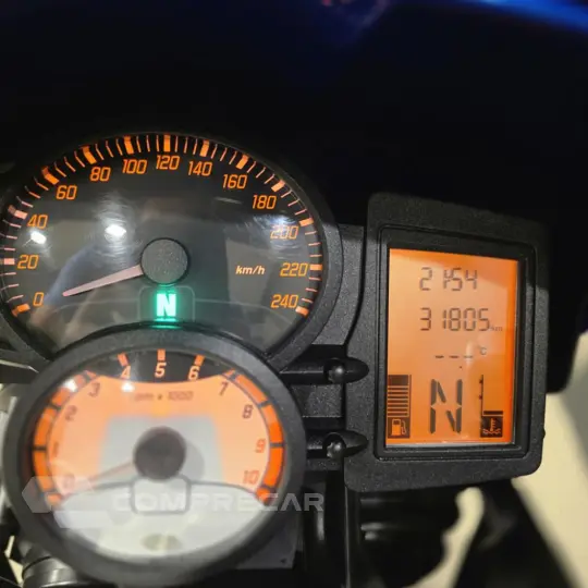 F 800 R